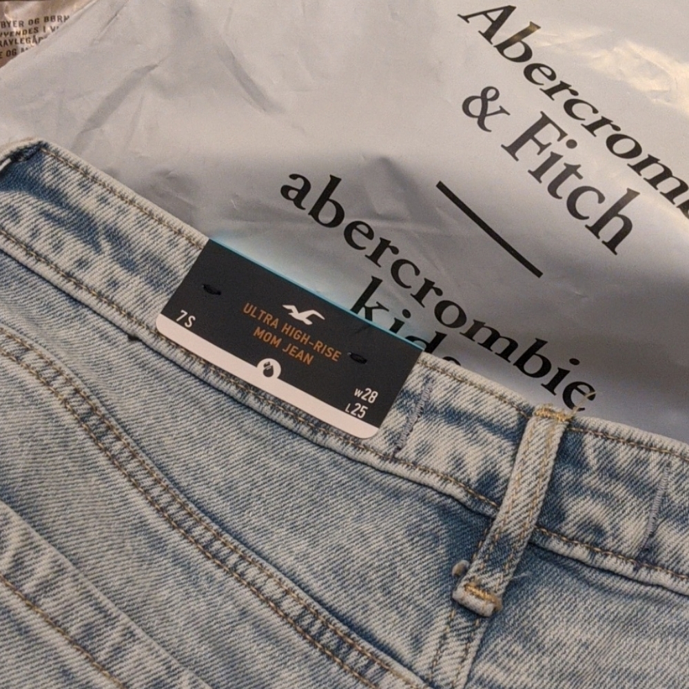 Hollister jeans